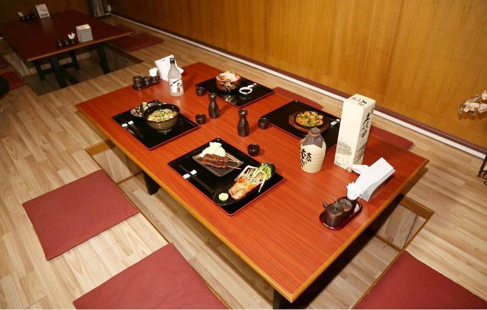 Hotel Kan Kaw Yangon Ngoại thất bức ảnh