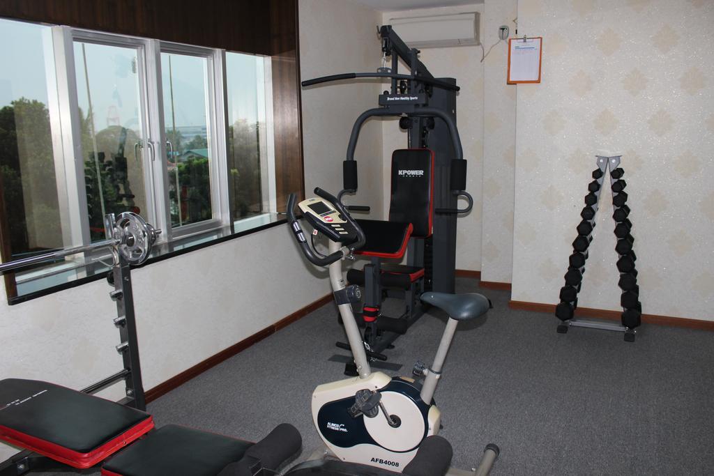 Hotel Kan Kaw Yangon Ngoại thất bức ảnh