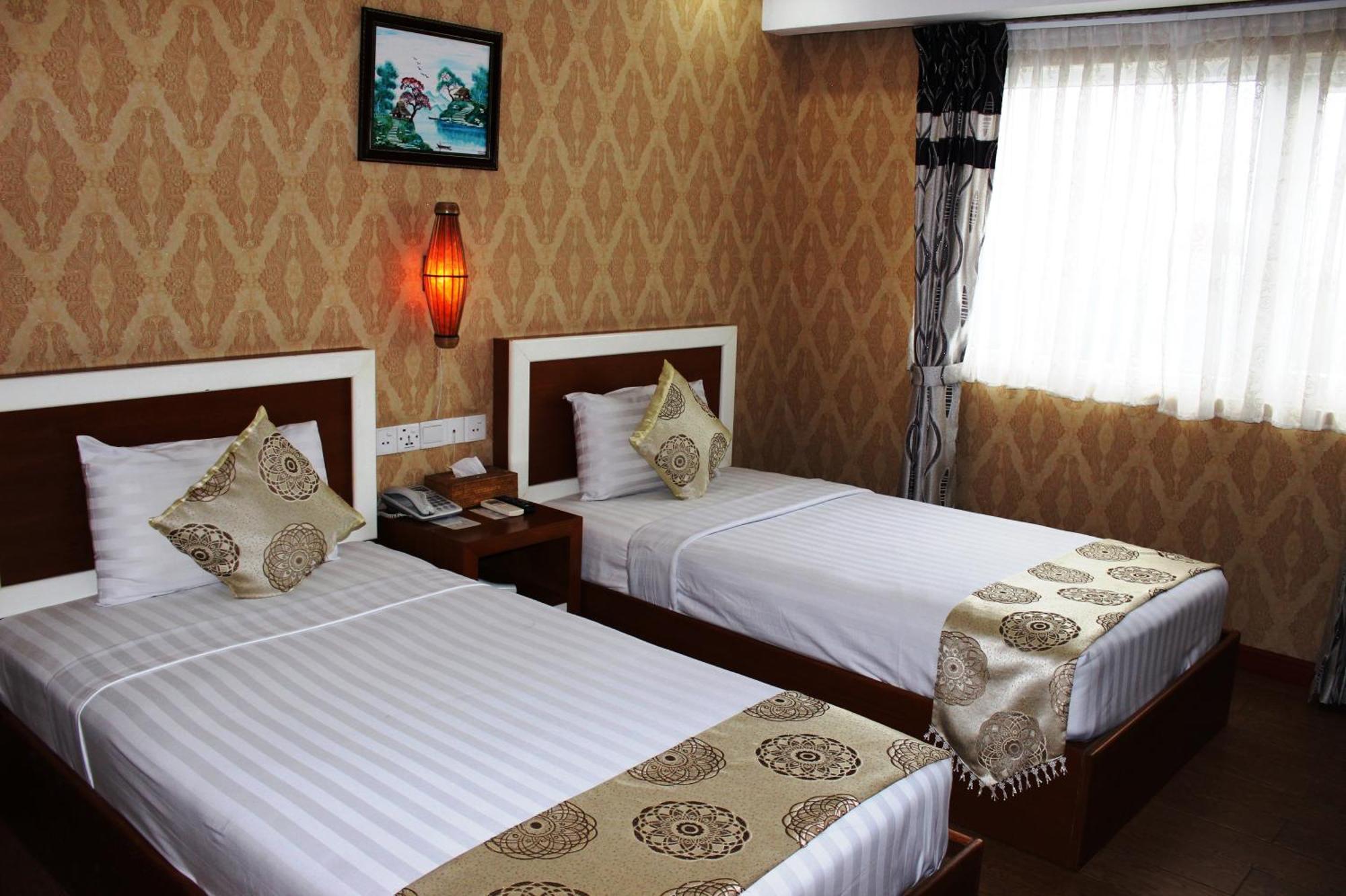 Hotel Kan Kaw Yangon Ngoại thất bức ảnh