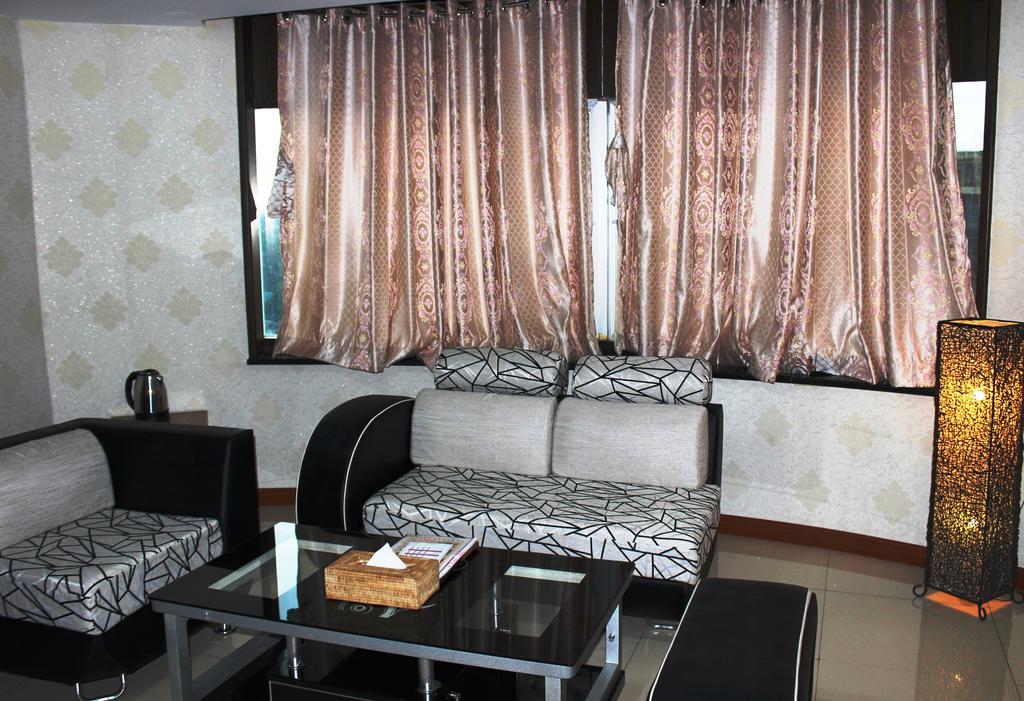 Hotel Kan Kaw Yangon Ngoại thất bức ảnh