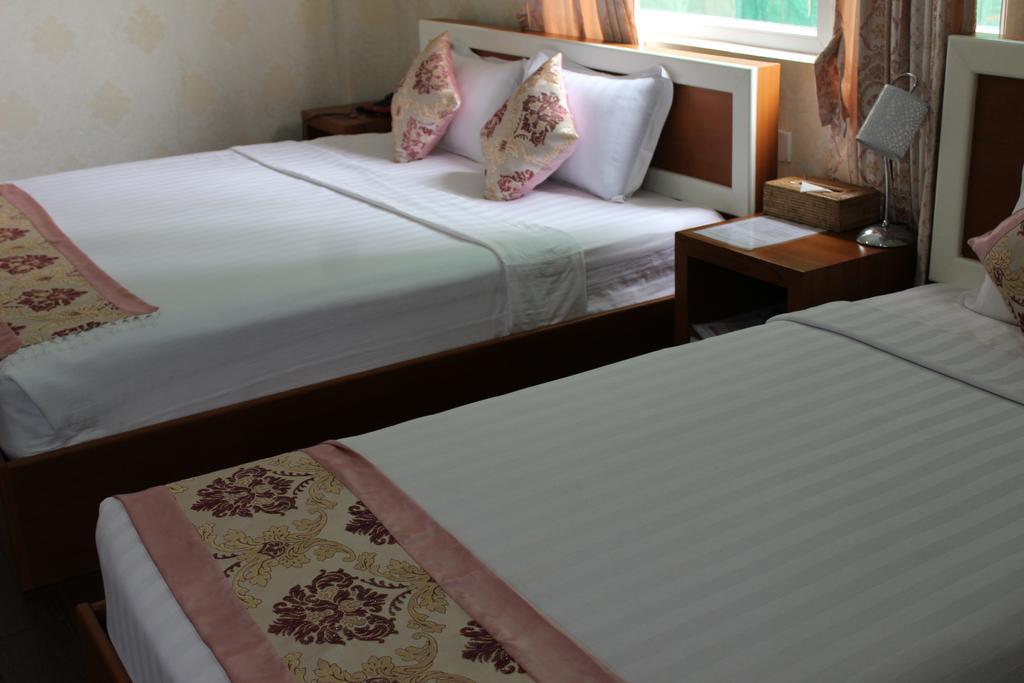 Hotel Kan Kaw Yangon Ngoại thất bức ảnh